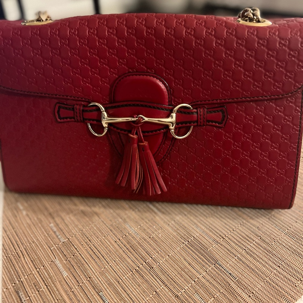 Gucci medium shoulder bag.